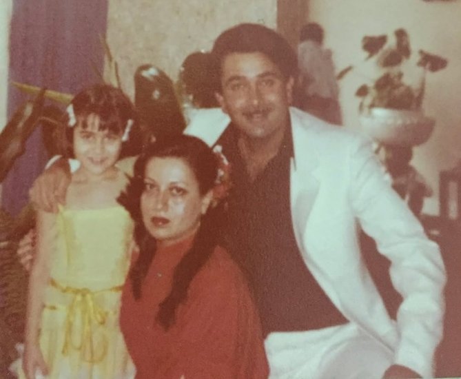 A Mother Strength How Babita Raised Two Superstars Alone and Challenged Kapoor Family Norms