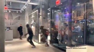 Apple Store, los angeles protest, Apple Store looted