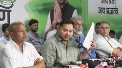 Bihar Politics: वोटर लिस्ट वेरिफिकेशन को लेकर सवालों के घेरे में चुनाव आयोग, तेजस्वी यादव ने लगाए गंभीर आरोप तो हमलावर हुआ NDA