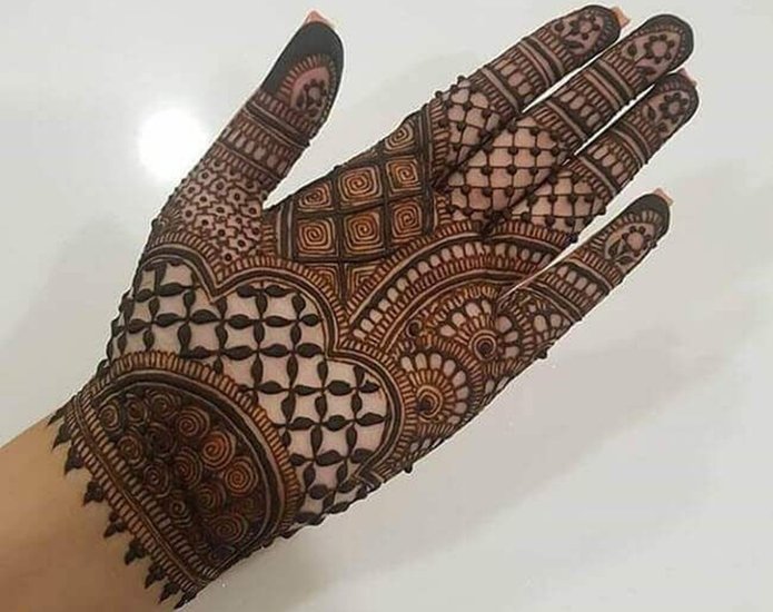 Festive Mehndi for Indian women
