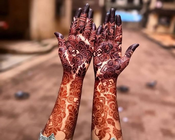 Easy Mehndi designs for festive Season