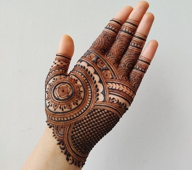 Floral Mehndi patterns for hands