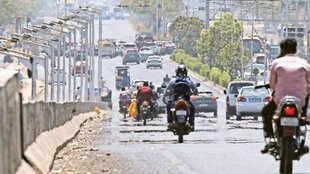 Dwarka Expressway rule, road safety measures, service lane use, traffic police order