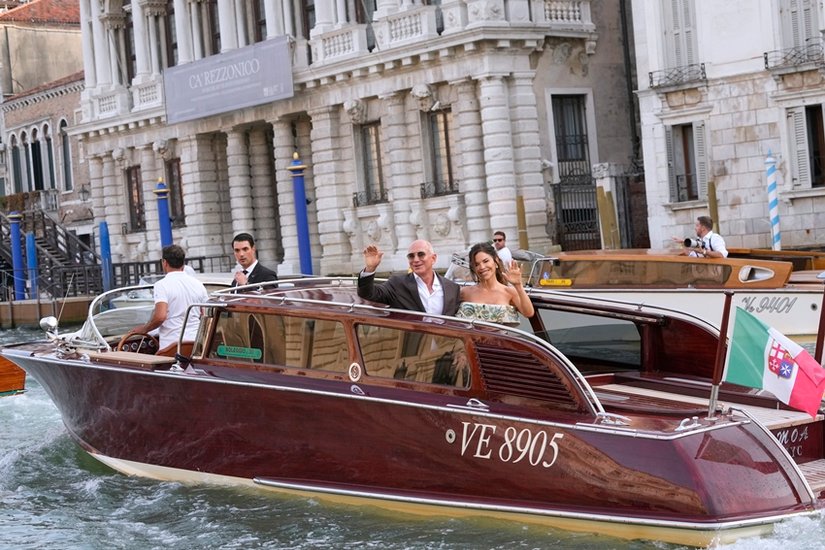 Jeff Bezos and Lauren Sanchez 