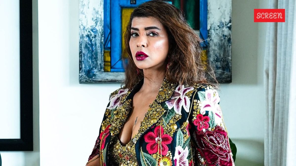 South actress lakshmi Manchu,lakshmi Manchu raises questions Against ban on Pakistani artists