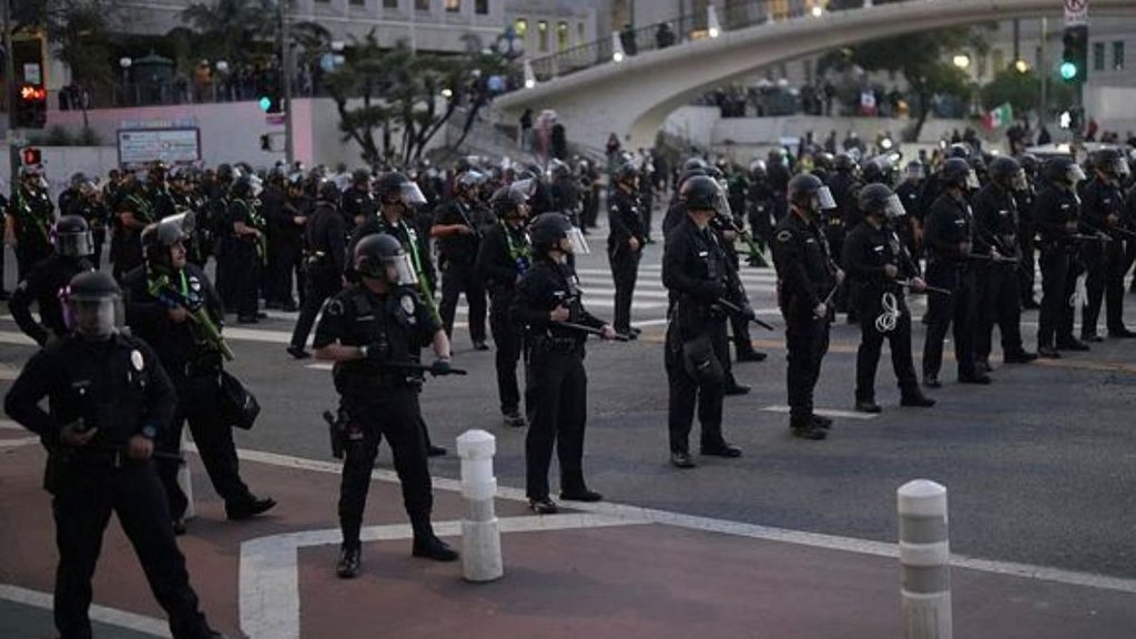 la raids live news, los angeles protests live news, us national guards deployed in california