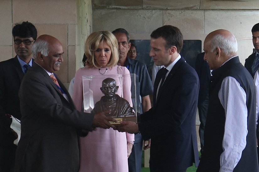 Macron unusual love story