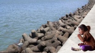 देश में गरीबी, Marine Drive, Government Data, Free Ration, Street Children