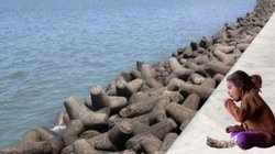 जनसत्ता सरोकार: क्या वाकई भारत से मिट गई गरीबी? मरीन ड्राइव की 12 साल की बच्ची की सुनिए कहानी