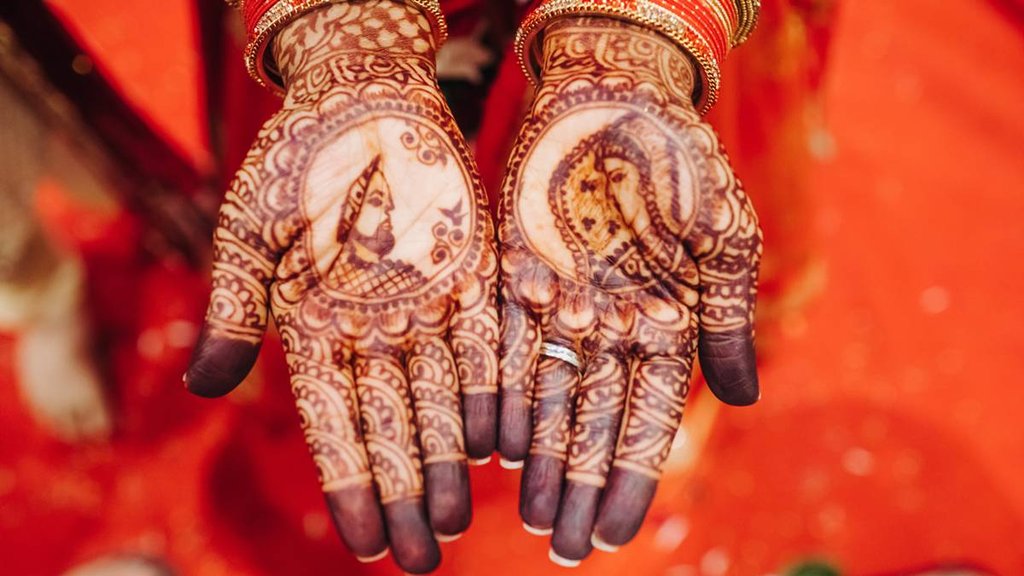 mehndi artist course, mehndi design course, mehndi artist diploma,