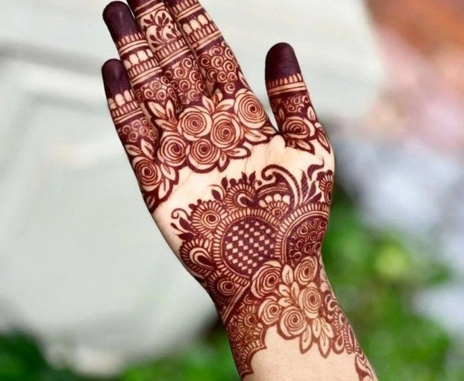 Mehndi Patterns That Are Just Right