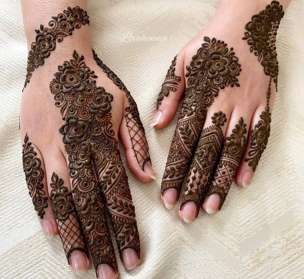 elegant mehndi