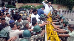 Odisha News: ‘पैर तोड़ दो…’, कांग्रेस कार्यकर्ताओं को रोकने के लिए ACP ने दिया निर्देश, वीडियो वायरल