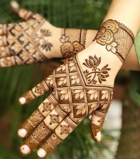 Nawabi Style Mehndi Designs