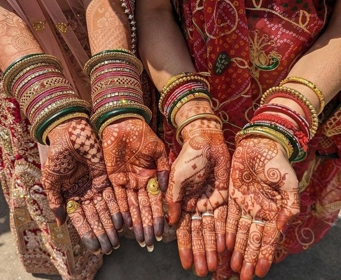 No Age or Education Barriers Anyone Can Join Mehndi Certificate Courses