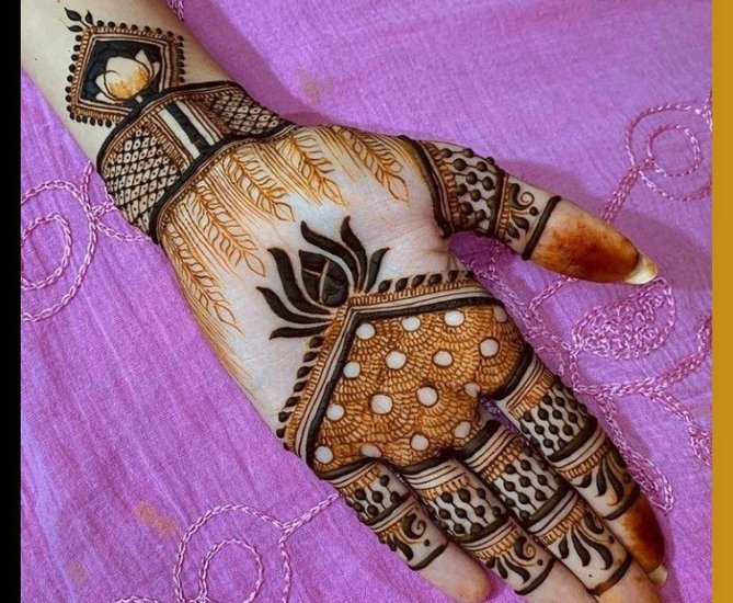 Radha Krishna Mehndi Art