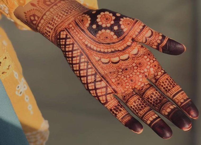 Beautiful Mehndi for festivals