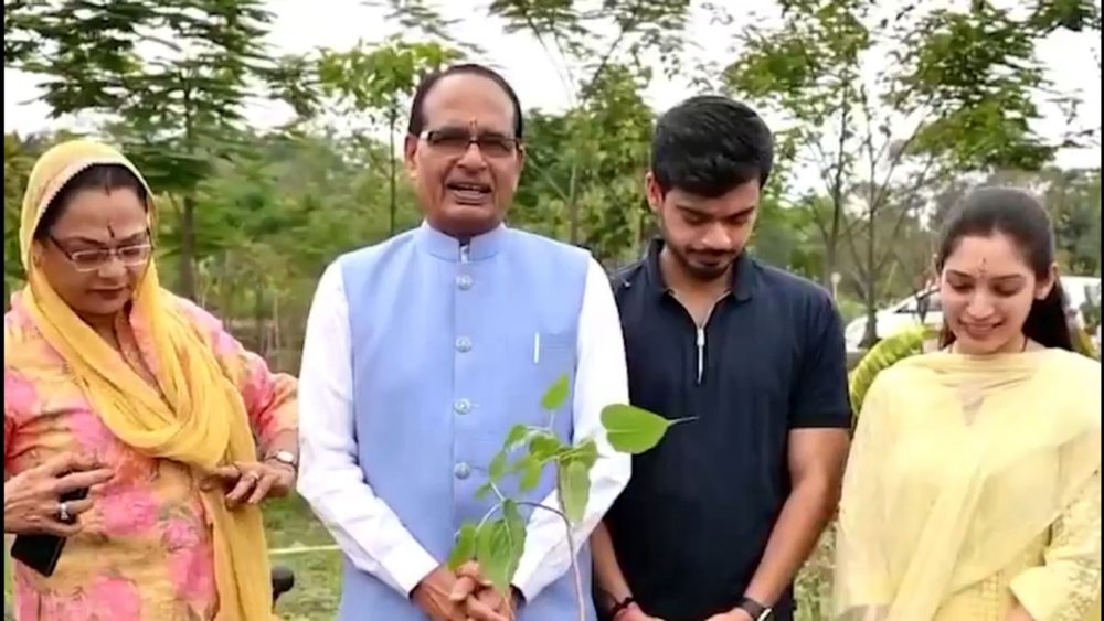 Shivraj Singh Chouhan News: शिवराज ने शेयर किया वीडियो (Photo: X)
