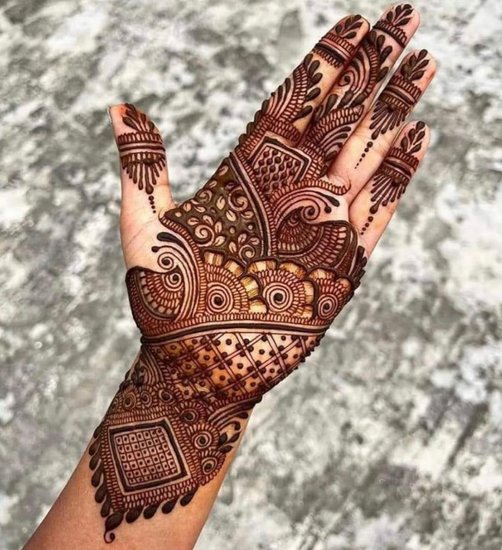 Simple Mehndi Designs for Ganga Dussehra 2025