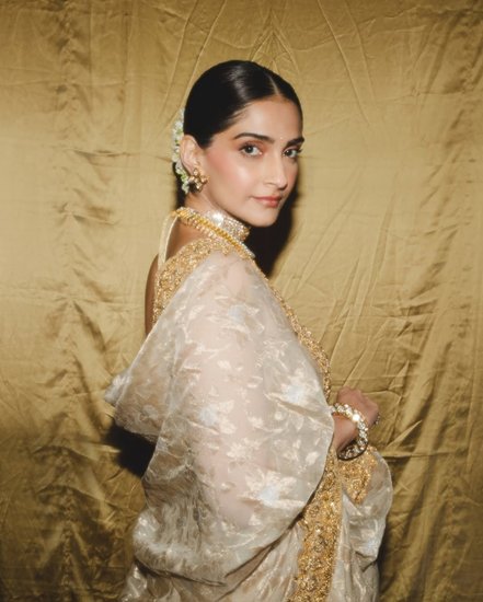 Sonam Kapoor Reveals Her Full-Day Diet Plan
