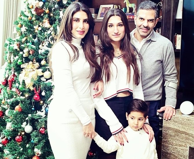 Sunjay Kapur and Karisma Kapoor Co-Parenting Journey A Story of Mutual Respect