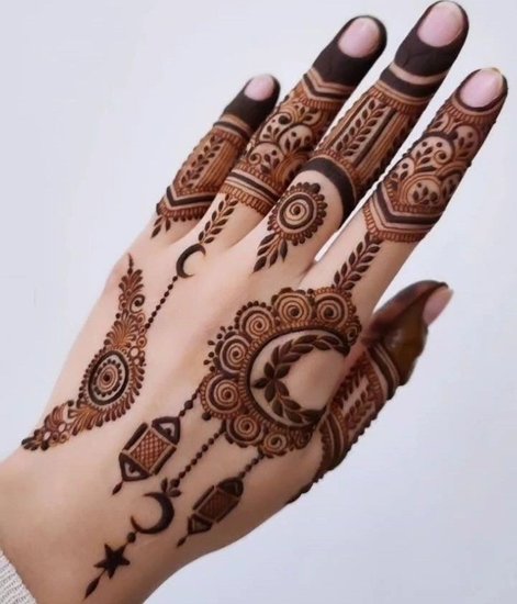 These Quick Designs Will Save Your Eid Look