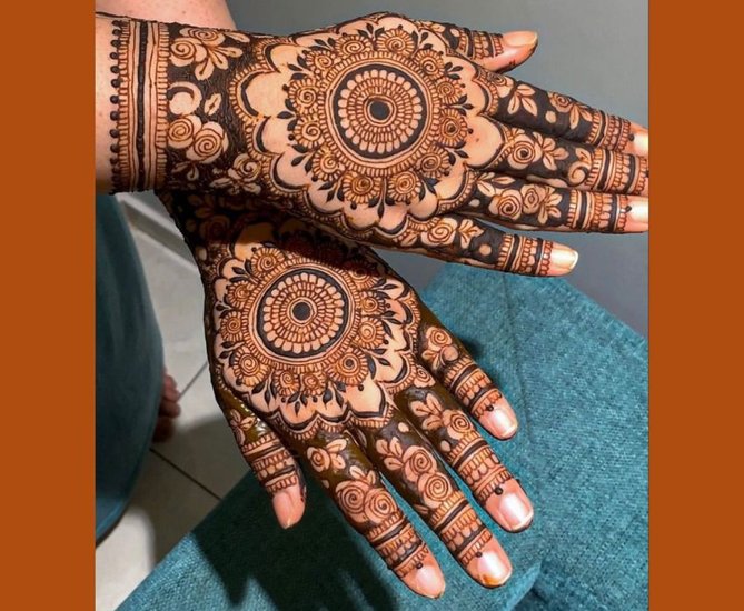 Traditional Mehndi for Sawan