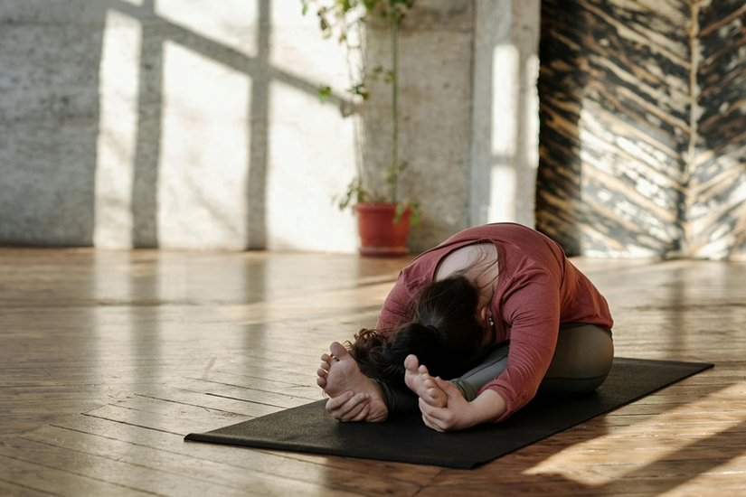 Try These 10 Simple Yoga Asanas for Strength and Stress Relief