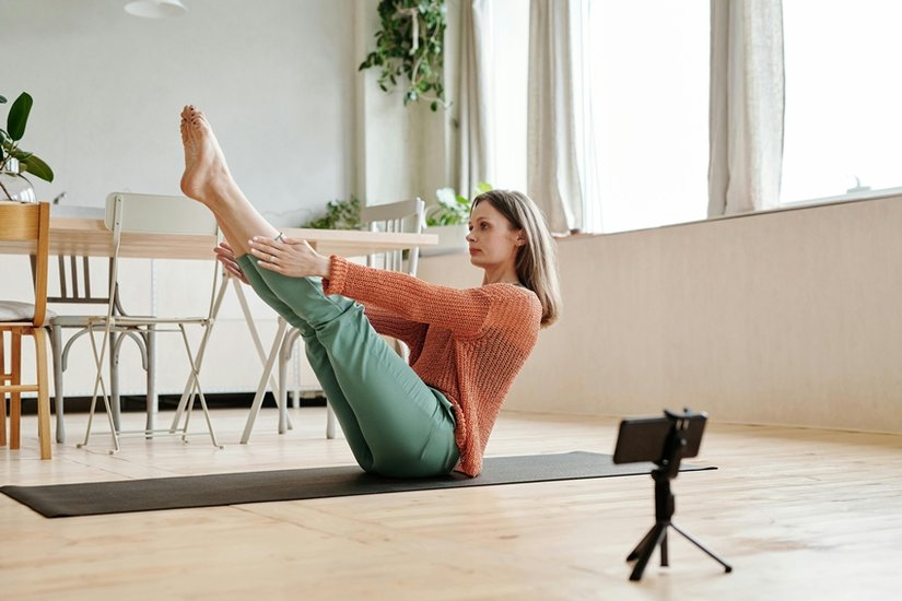 Turn Your Wall and Chair into a Home Gym with This 7-Minute Plan