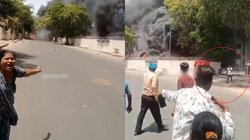 उधर उठ रही थी आग की लपटें, इधर हाथ में फोन लिए बाहर आ रहे थे विश्वास, अहमदाबाद विमान हादसे में बचे एकमात्र यात्री का नया VIDEO आया सामने