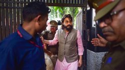 अधिकारियों को धमकी देना पड़ा भारी, मुख्तार के बेटे अब्बास अंसारी की विधायकी खत्म; जानें अब मऊ सीट का क्या होगा