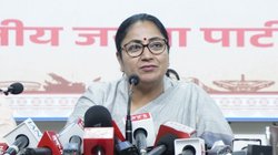 अब दिल्ली के निजी स्कूल नहीं वसूल पाएंगे मनमानी फीस, पेरेंट्स को मिलेगा लाभ; रेखा गुप्ता सरकार ने लिया बड़ा फैसला