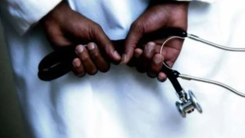 fake doctor, faridabad, police