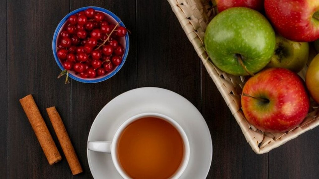 benefits of berries, benefits of apples, benefits of dark chocolate, best foods for blood sugar, reduce cholesterol, Berries, Apples, Dark Chocolate