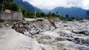 himachal pradesh | flash floods | cloudbursts |