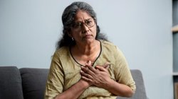 महिलाओं में मेनोपॉज के बाद हार्ट अटैक का क्यों बढ़ जाता है खतरा, एक्सपर्ट से जानिए कारण और कैसे रहें सावधान
