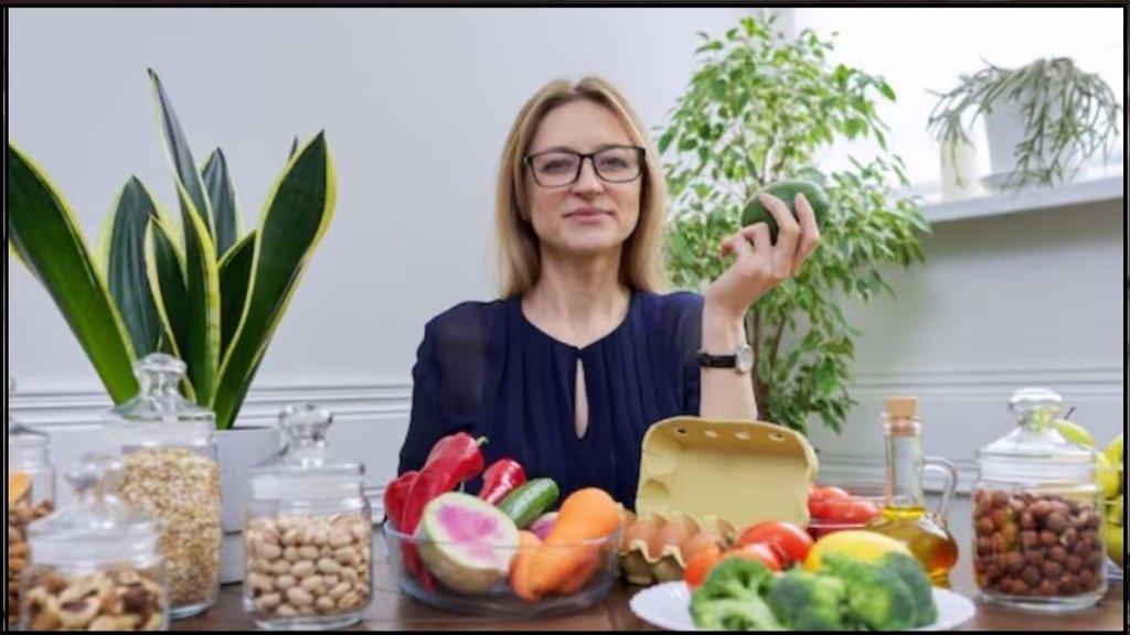 women over 50 should eat these 4 superfoods, women over 50 should eat these foods, Anti-Aging Leaves, look 30 at age of 50 eat these 4 superfoods, look 30 at age of 50 eat women over 50 should eat these 4 superfoods, women over 50 should eat these foods, Anti-Aging Leaves, look 30 at age of 50 eat these 4 superfoods, look 30 at age of 50 eat