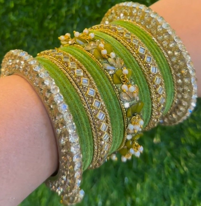 15 green bracelets