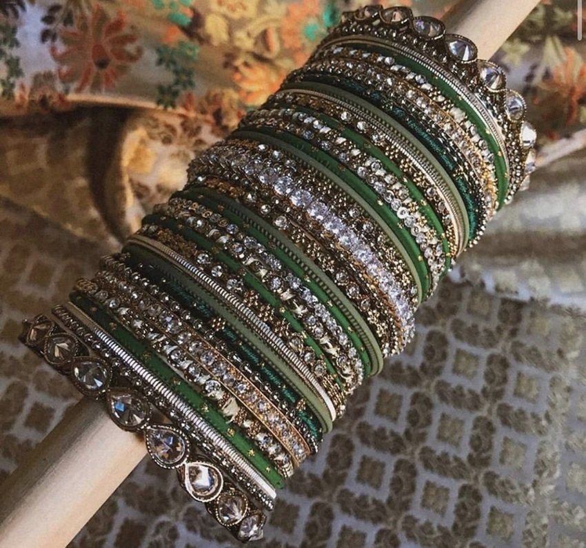 25 set with green bracelets