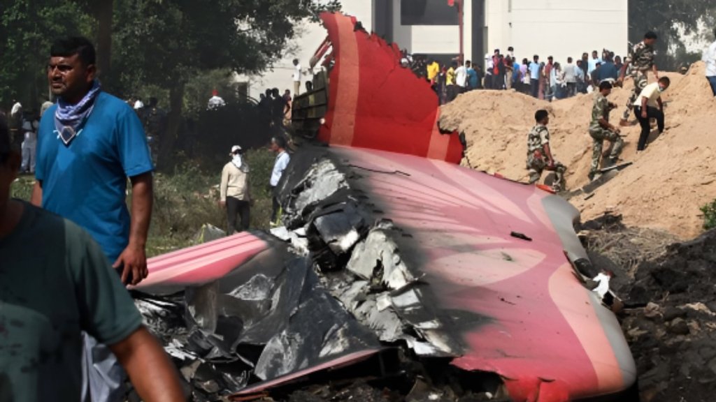 Air India Crash | Ahmedaba plane crash news