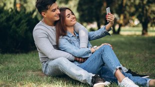 Budget friendly romantic ideas | girlfriend ko kaise khush karne | Special Feel karne ke tarike without money