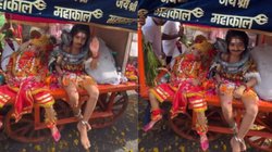 झांकी में हनुमान जी बने बच्चे को आ गई नींद, पास बैठे महादेव बने लड़के से लोगों ने पूछा ऐसा सवाल, Viral Video देख यूजर्स बोले – कितने भोले हैं दोनों