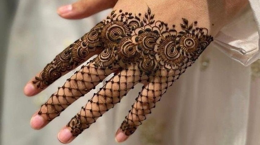 Elegant Henna Ideas