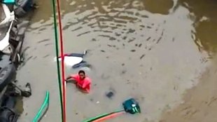 Gujarat bridge collapse,Vadodara bridge accident,Mahisagar River bridge