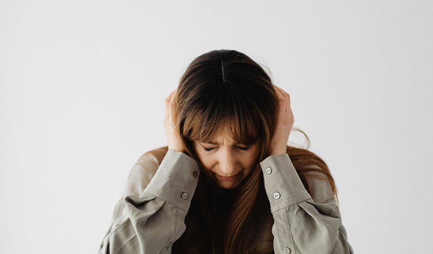 Diseases caused by nail biting