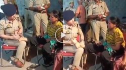 DSP Rishika Singh: कौन हैं ऋषिका सिंह? महिला कांवरिया के पैर मालिश करते हुए Video हो रहा Viral, जमकर तारीफ कर रही इंटरनेट की जनता