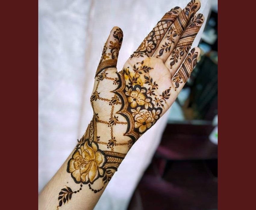 Mark the First Sawan Monday with Mehndi Magic Easy and Gorgeous Designs to Try