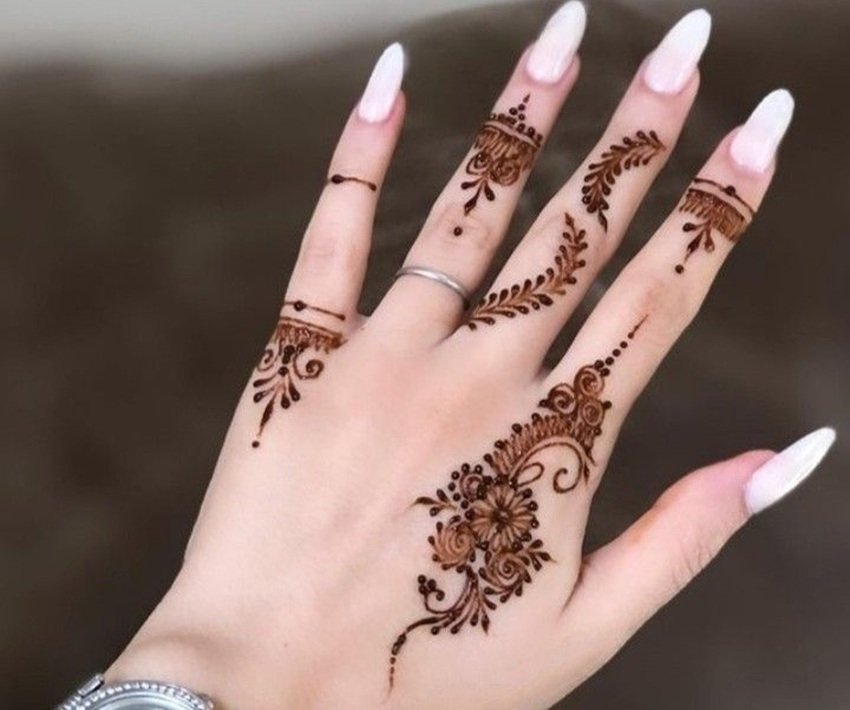 Minimalist henna patterns for Sawan