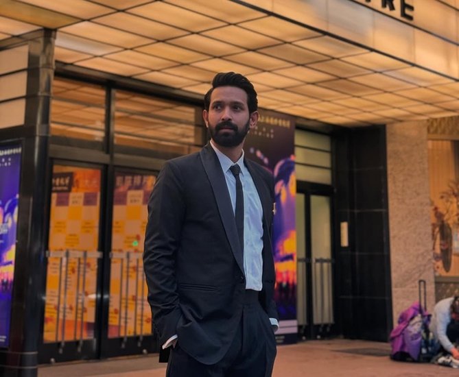 My Wife Reminded Me That Our Monthly Budget Vikrant Massey Opens Up