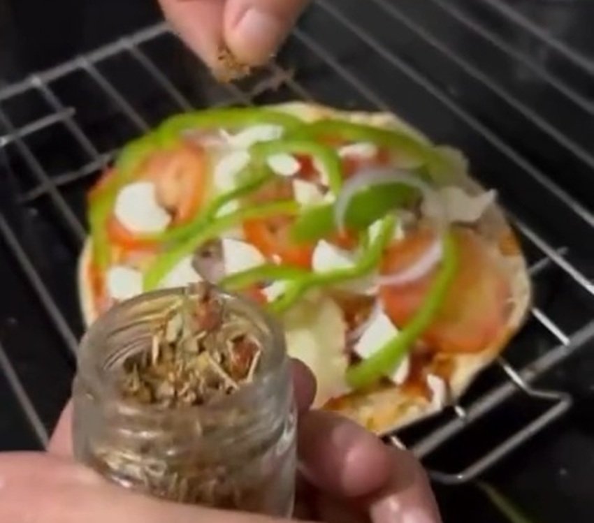 Neena Gupta Rotizza is the Healthy Snack Hack